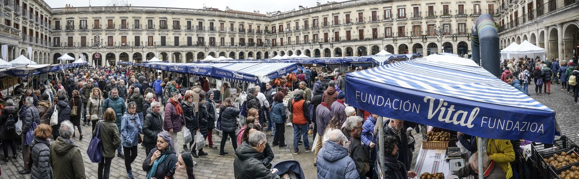 El Mercado de Navidad de Vitoria, en fotos