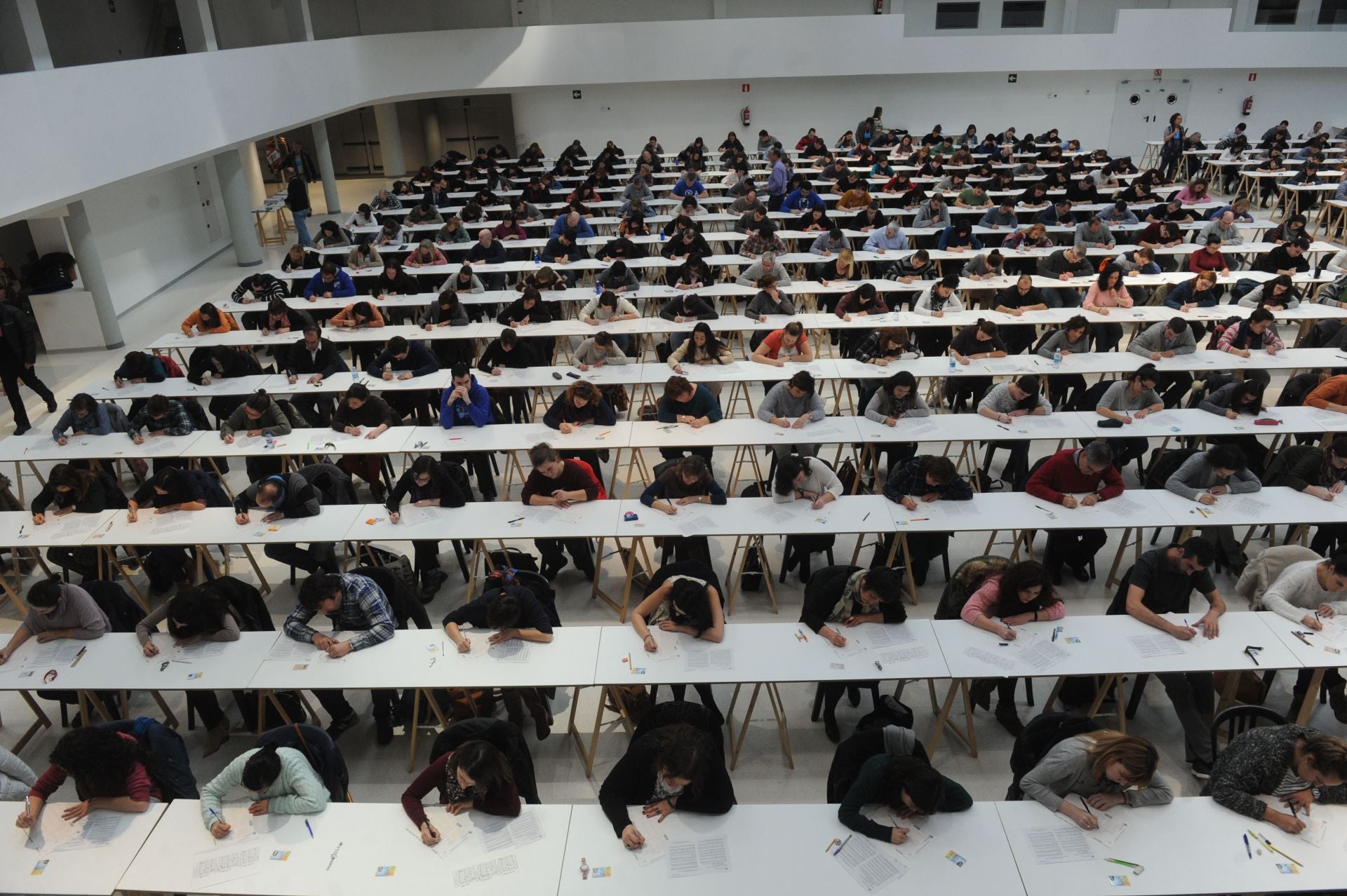 Examen de oposición a técnico de Hacienda para la Diputación de Álava en 2015.