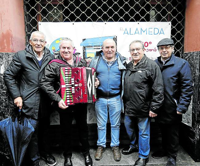 Piru Azua, Floren Arza, Félix Peña, Enrique Ceballos y Sabino Gutiérrez. 