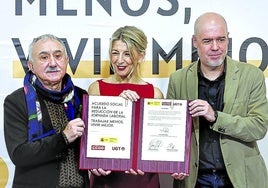 La ministra Yolanda Díaz presenta el acuerdo junto a Pepe Álvarez (UGT) y Unai Sordo (CC OO).