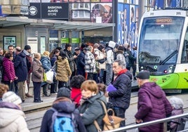 El Gobierno vasco ya ha anunciado que los menores podrán viajar gratis en el tranvía.