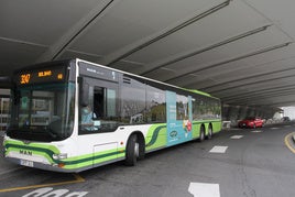 Autobús en el aeropuerto de Loiu.