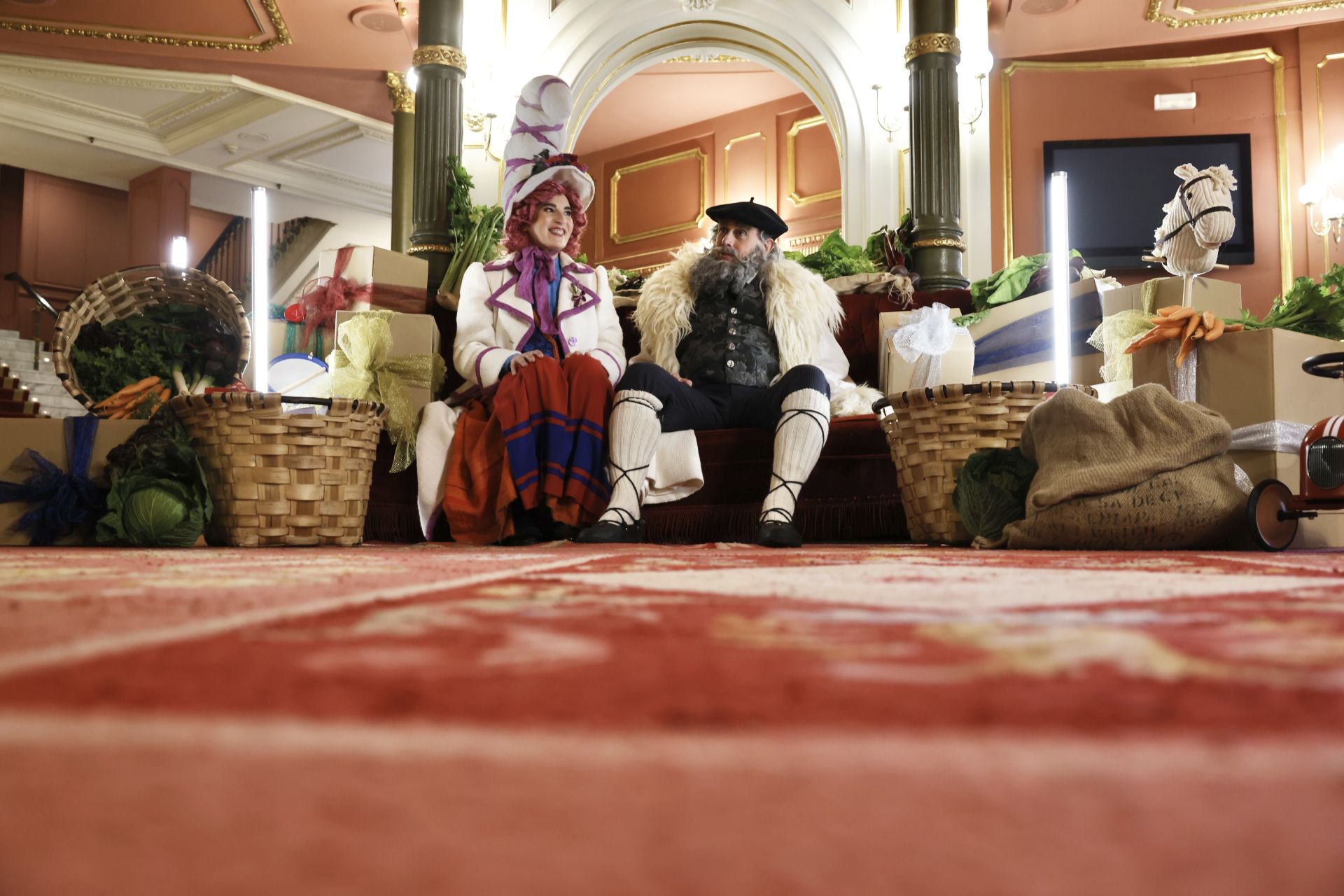 Olentzero y Mari Domingi reciben las últimas cartas de Navidad en Bilbao