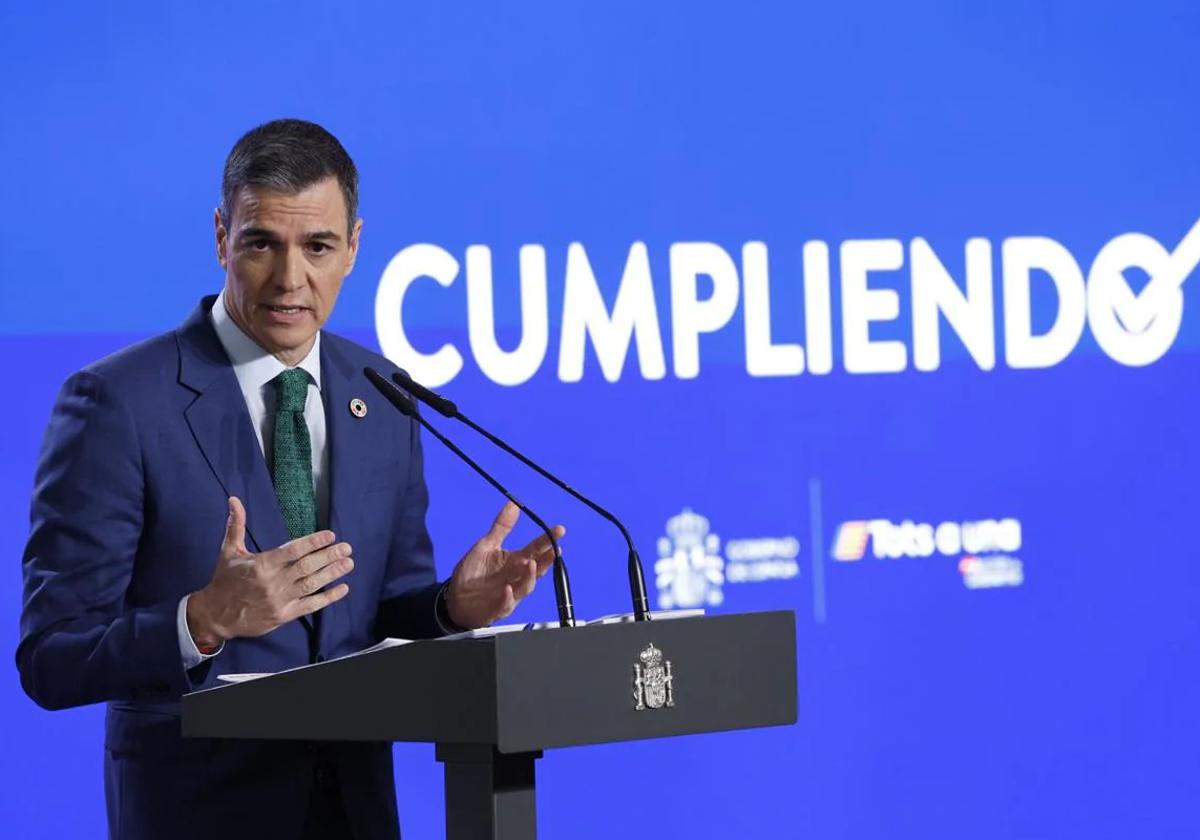 El presidente del Gobierno, Pedro Sánchez, en rueda de prensa para hacer balance del año.