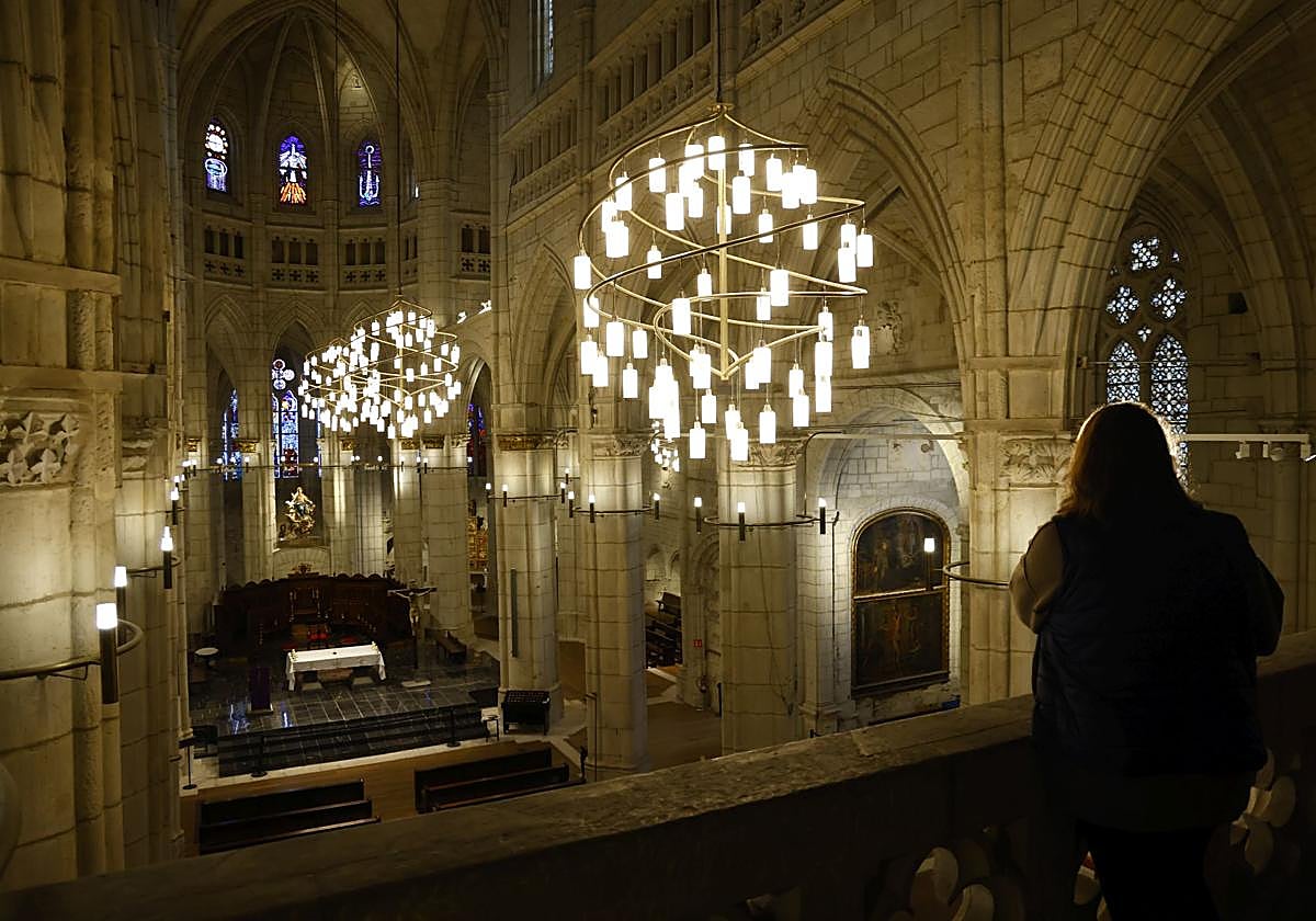 La Catedral Santa María optimiza su consumo de energía con varias medidas implementadas con asesoramiento del Ayuntamiento, entre ellas la renovación de luminarias. 