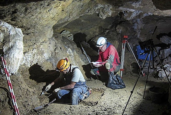 Monitorizan Armintxe para 'radiografiar' los procesos de inundaciones registrados en la cueva
