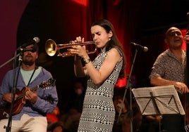 Andrea Motis, durante una actuación anterior en el ciclo Dazz Jazz de Vitoria.