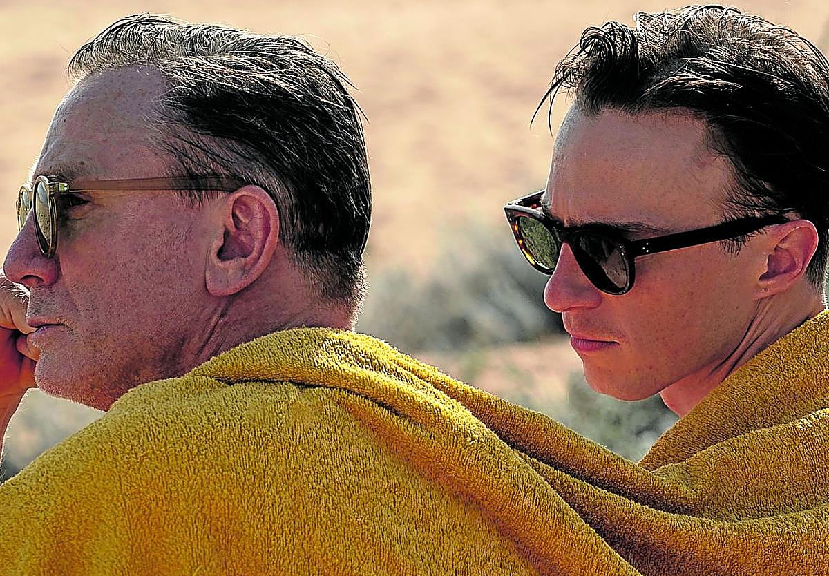 Daniel Craig y Drew Starkey, en una escena de la película de Luca Guadagnino, que como es habitual en su estilo cuida al máximo la estética.