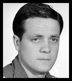 Imagen principal - Defensa albiazul durante dos etapas