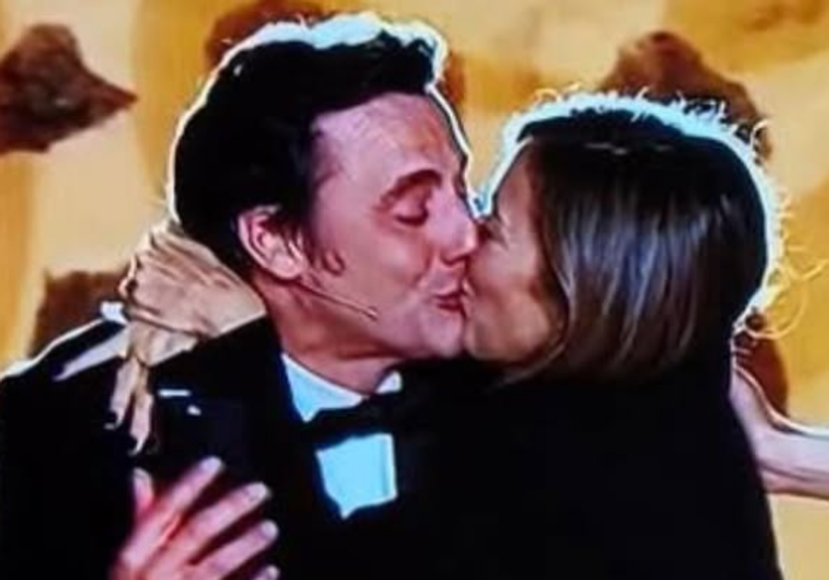 Las lágrimas de Ion Aramendi en las Campanadas y su romántico beso con María Amores