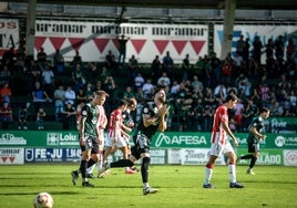 Rafa Gálvez se lamenta de una ocasión fallada en Las Llanas.