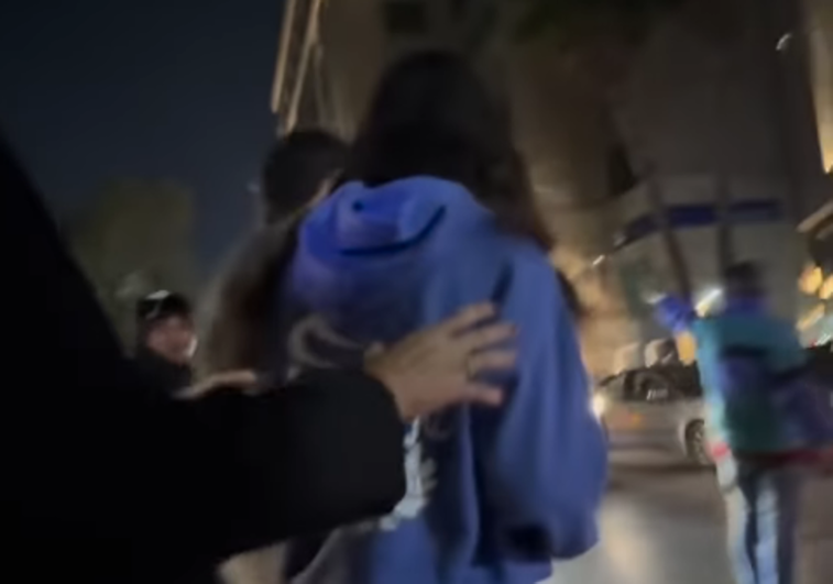 Nuria Roca y Juan del Val, «a punto de morir» atropellados en El Cairo
