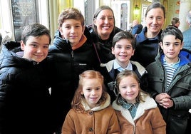 Mateo Quintana, Jorge Bereincua, Zaloa Larreategui, Teresa Goicolea, Juan Quintana, Mateo Uriarte, Julia Pérez y Carmen Quintana.