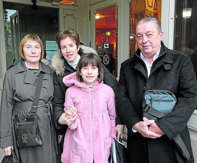 María Jesús Ezquerra, Sonia Pérez, Aitana Amieva y José Luis Amieva.