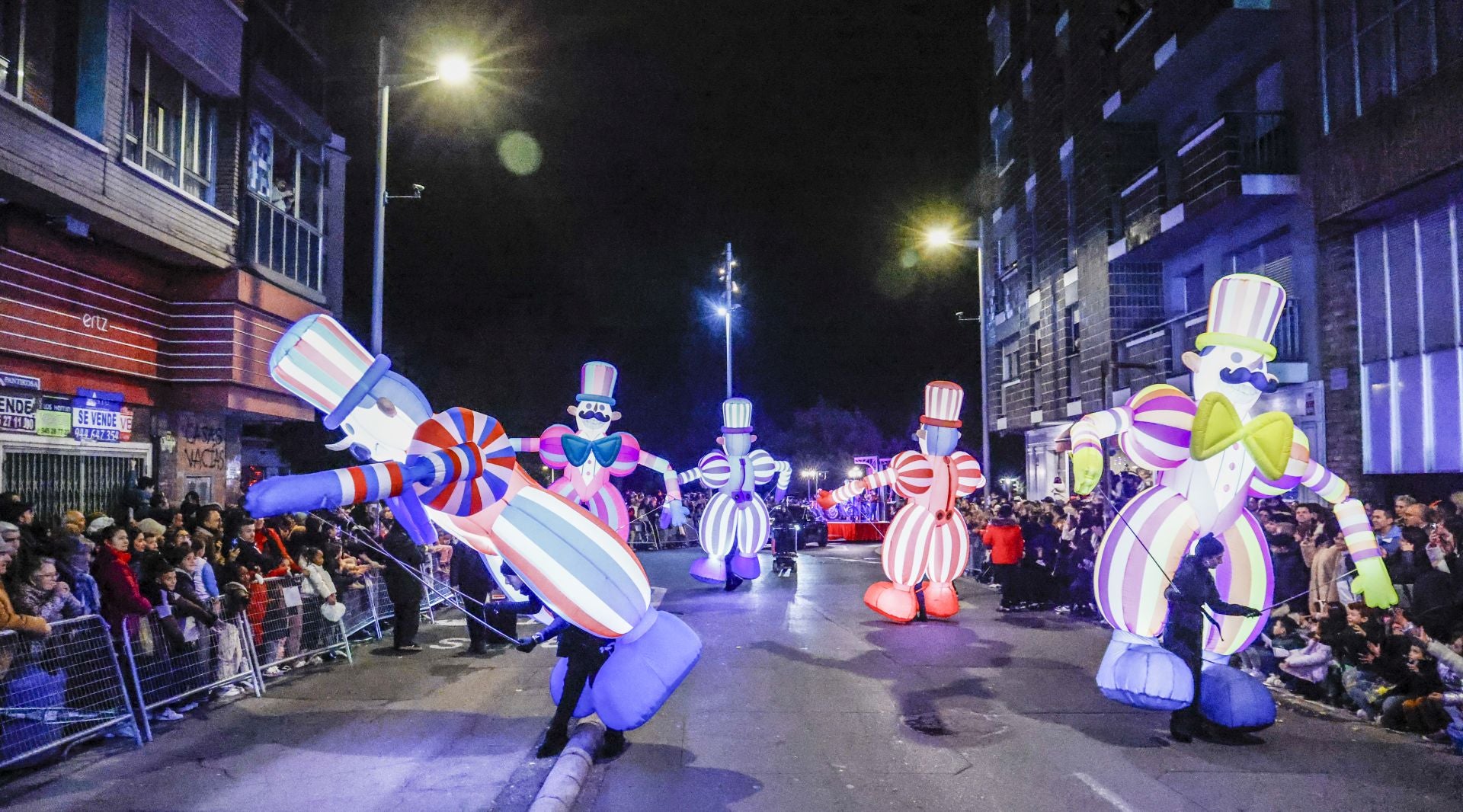 Las imágenes de la cabalgata de los Reyes Magos en Vitoria