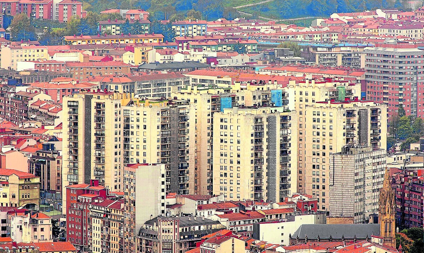 Casi la totalidad de los edificios viejos de Bilbao tienen la inspección técnica al día