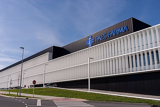 Faes Farma obtiene el certificado para su nueva planta de fabricación de medicamentos en Bizkaia