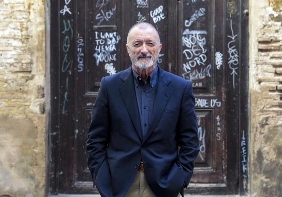 Arturo Pérez-Reverte y la carta más insultante de un fan: «Creo que he perdido un lector» 