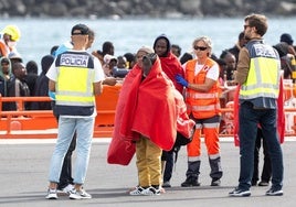 Canarias atiende a más de 5.000 menores extranjeros no acompañados.