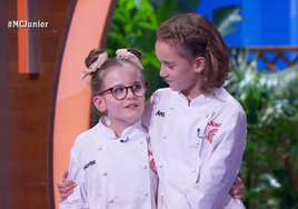 La tierna reacción de las finalistas de 'MasterChef Junior' en la última prueba: «Hemos sido unas campeonas»