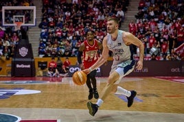 Rogkavopoulos, el MVP azulgrana del Girona-Baskonia. ¿Quién ha sido el mejor para ti? Vota aquí