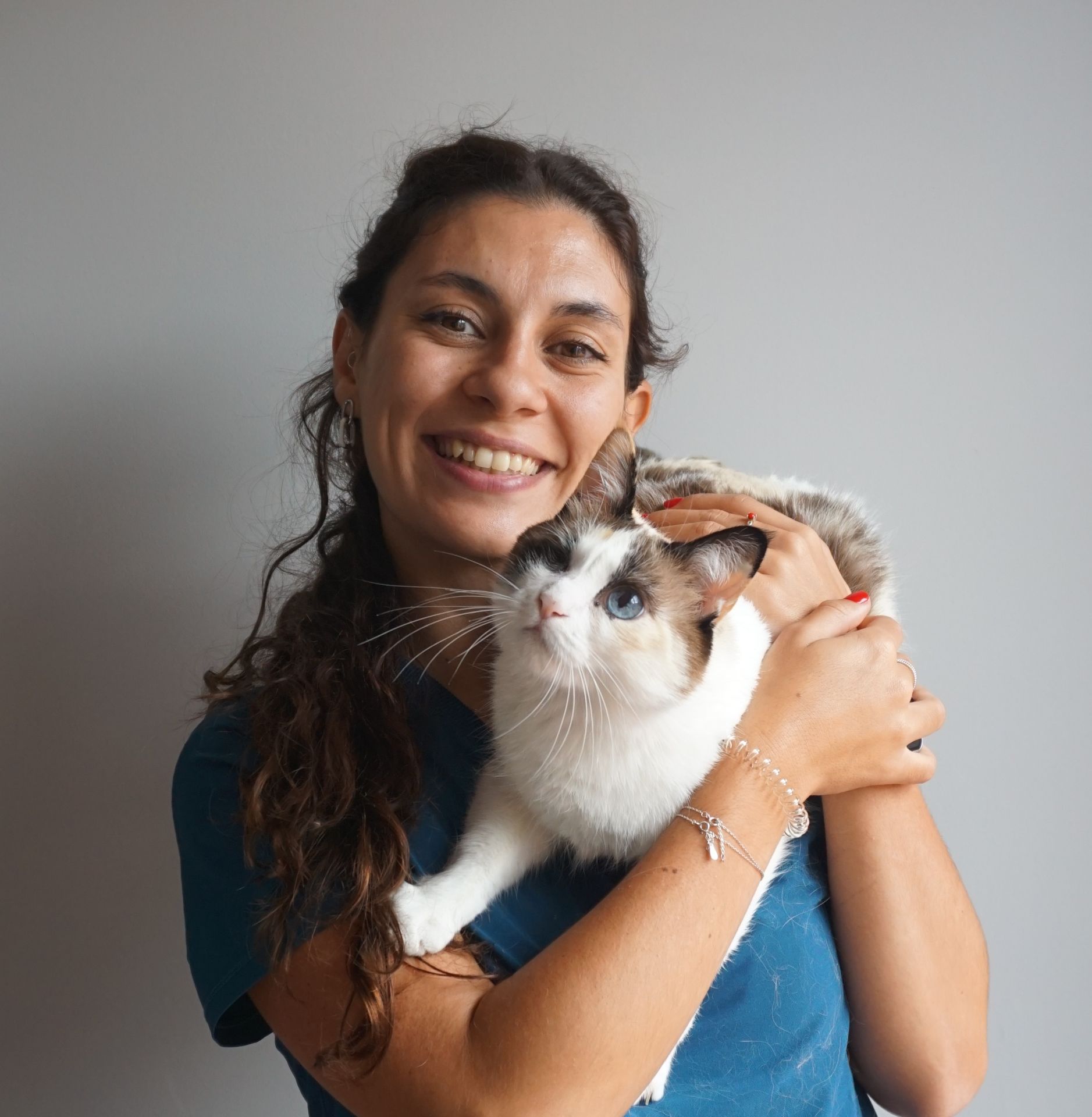 Dos amigas abren en Bilbao la primera clínica solo para gatos de Euskadi: «Aquí no se estresan»