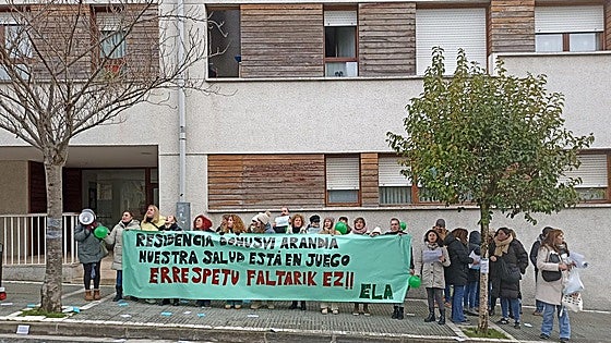 «Está en riesgo nuestra salud», alertan en una residencia de Arrigorriaga