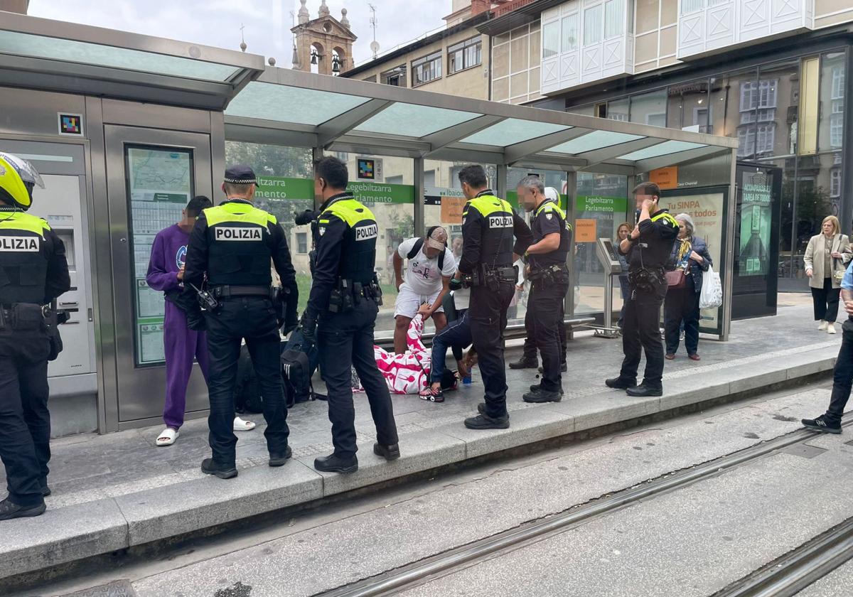 Agentes locales en una actuación anterior a los hechos de esta mañana de miércoles.