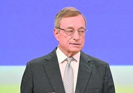 Mario Draghi comparece en Bruselas.