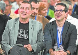 Arnaldo Otegi y Pello Otxandiano, en un acto político de EH Bildu.