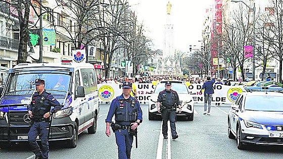 Ertzainas convocan en Bilbao la primera manifestación contra el Gobierno de Pradales