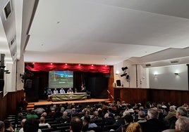 La asamblea de socios donde se ratificó el acuerdo entre el Sestao River y Mirai-Sidenor.