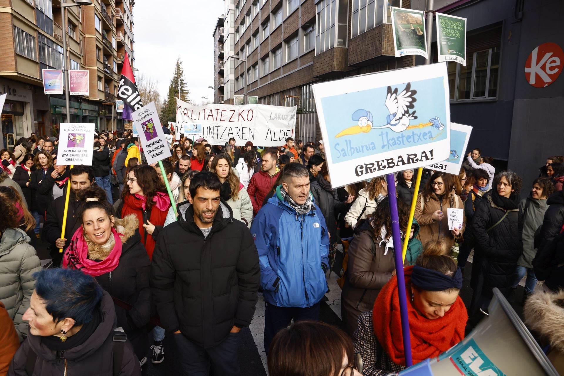 Manifestación de la enseñanza pública en Vitoria