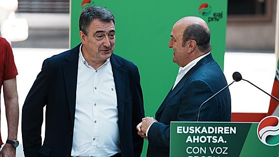 Esteban se impone en más de una veintena de batzokis en la carrera por presidir el PNV
