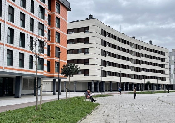 Zona del barrio de Sarratu donde se ubicarán los equipamientos para mayores de Basauri.