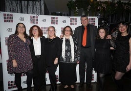 Joana Basoco, Ángeles Moreno, Beatriz Arbella, Natalia Martí, Txema Terreros, Isabel Ortega y Cristina Ruiz de Arbulo.