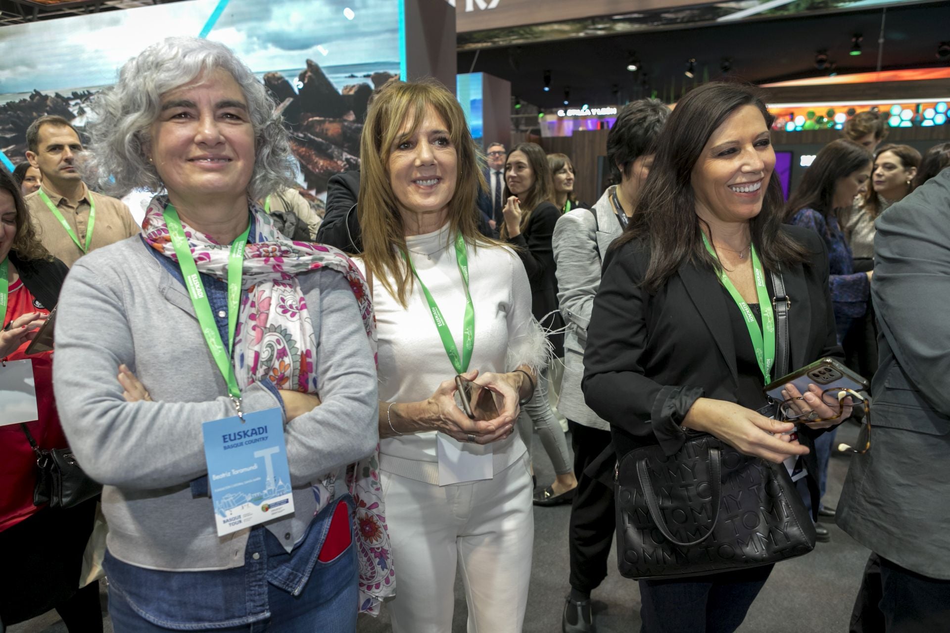 Beatriz Taramundi, Rosa García y Pilar Niso.