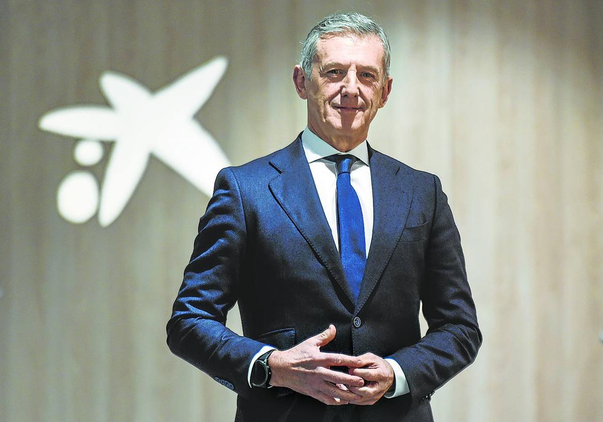 Kepa Badiola en la dirección de la Territorial Norte de Caixabank, situada en Bilbao, antes de la entrevista.