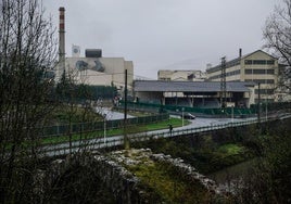 Vista de la factoría de Guardian, cuyo horno se apagará el próximo miércoles