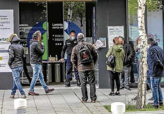 Euskadi ya no es la comunidad con menos paro y desciende a la quinta posición en el ranking