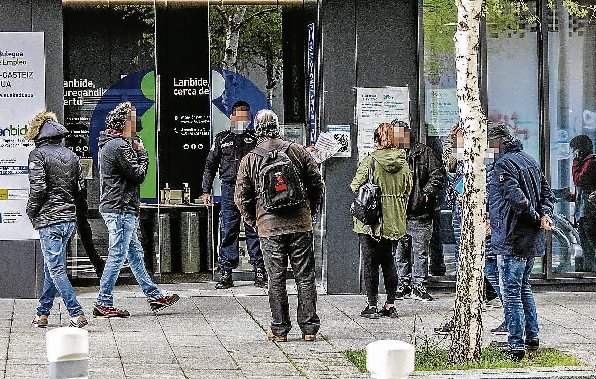 Euskadi ya no es la comunidad con menos paro y desciende a la quinta posición en el ranking