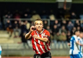 Oier Unamuno celebra el gol que permite al Athletic pasar a cuartos de final de la Copa del Rey Juvenil.