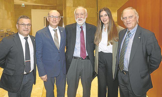 Carlos Gómez, Javier Landeta, Iñaki Mardones, Ane Bilbao y Roberto Pérez.