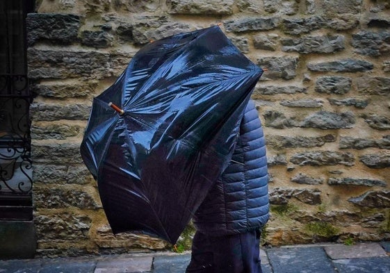 El viento y la lluvia, protagonistas de este jueves.