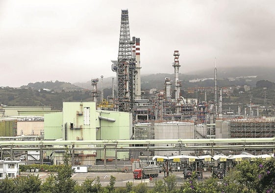 Imágenes de la planta de Petronor en la localidad minera de Muskiz.