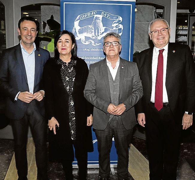 Mikel Torres, Yolanda Díez, Jon Bilbao y Daniel Solana.