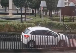 La lía con su coche en el centro de Bilbao y el vídeo se hace viral