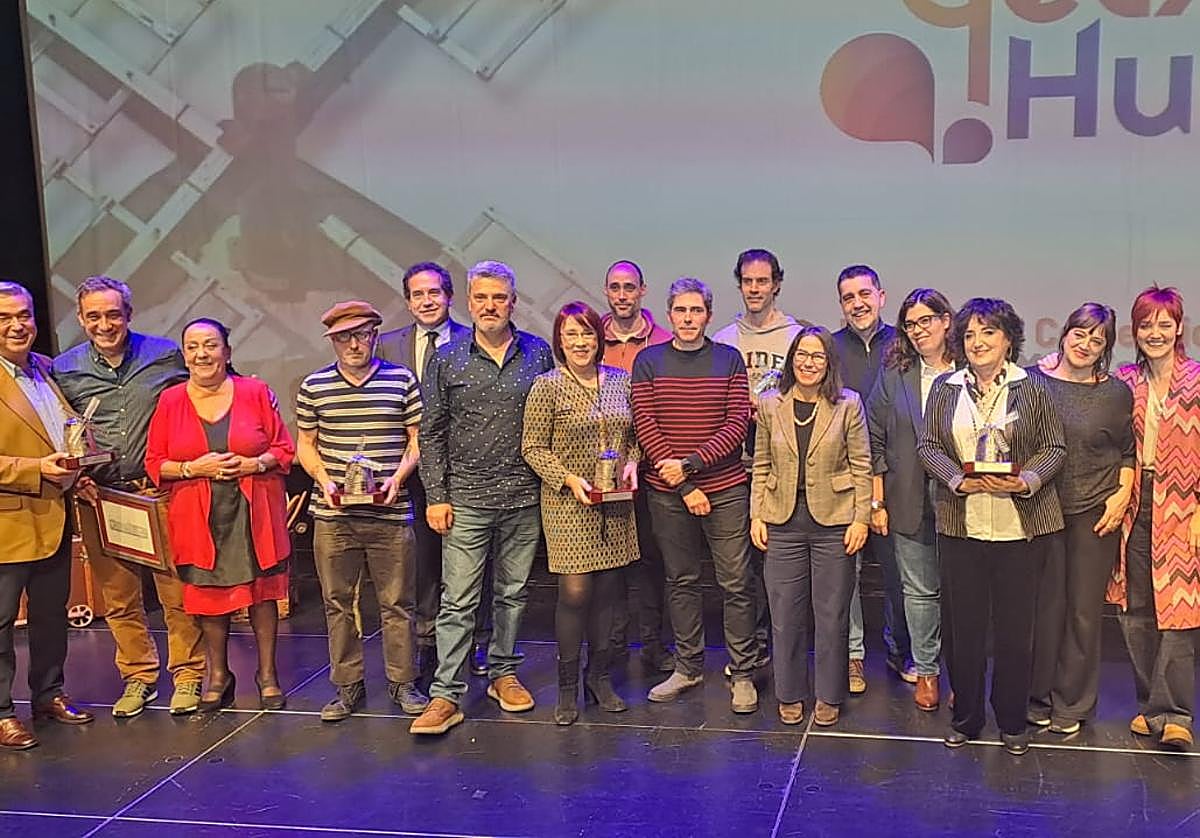 El Ayuntamiento de Getxo reconoció ayer a seis establecimientos en la segunda edición de los premios locales.