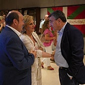 Un apretón de manos en Sabin Etxea zanjó el relevo en la cúpula del PNV