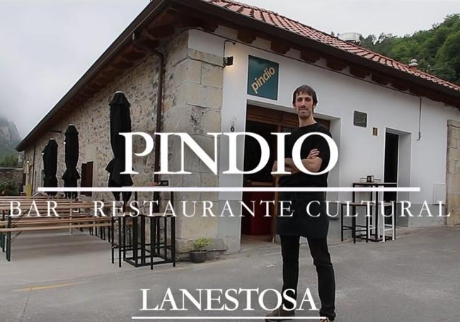 Se trata de un bar-restaurante cultural.